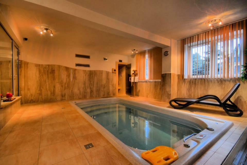 Dom Wczasowy Angelika Basen Jacuzzi Sauna W Cenie Pobytu มูชองค์ชิคแล ภายนอก รูปภาพ